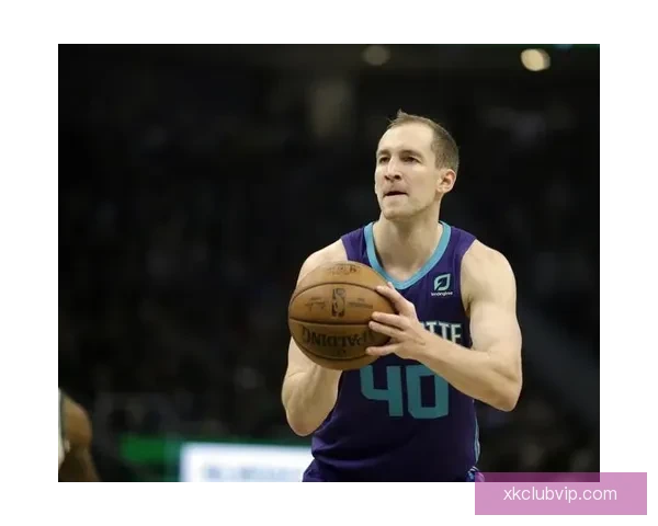 波尔津吉斯称球队队医塞莱布里尼为史上最佳 右手腕伤势影响三分投篮节奏